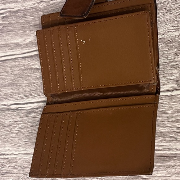 Soft Brown Leather Wallet - Picture 4 of 4